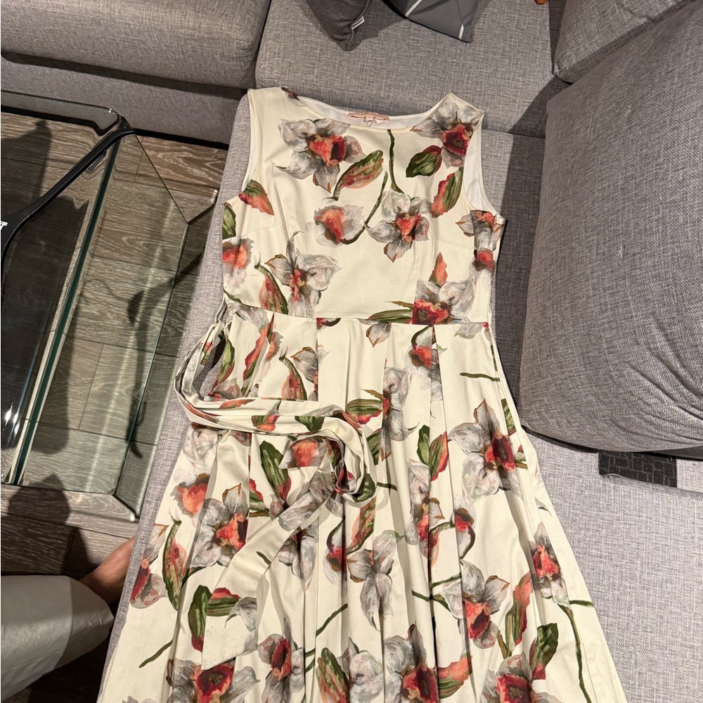 Floral Print Midi Dress in Cream and Red
